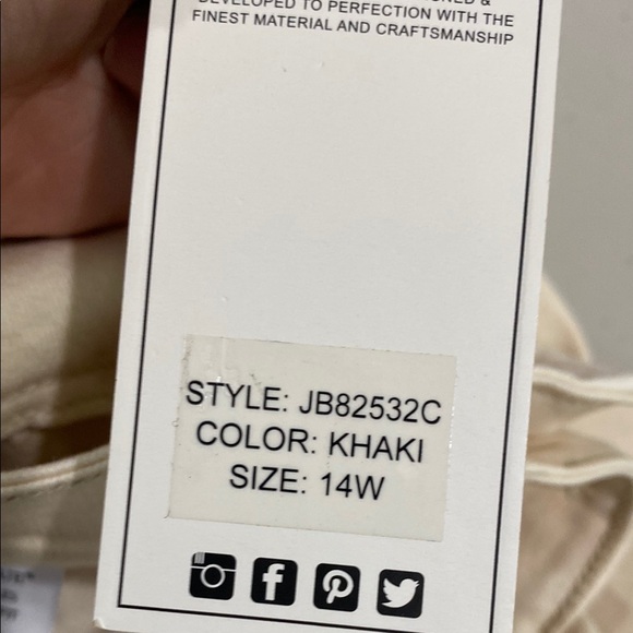 Judy Blue Women's 14W Straight Fit Khaki Jeans - cream -JB82532C - raw hem - Picture 9 of 9